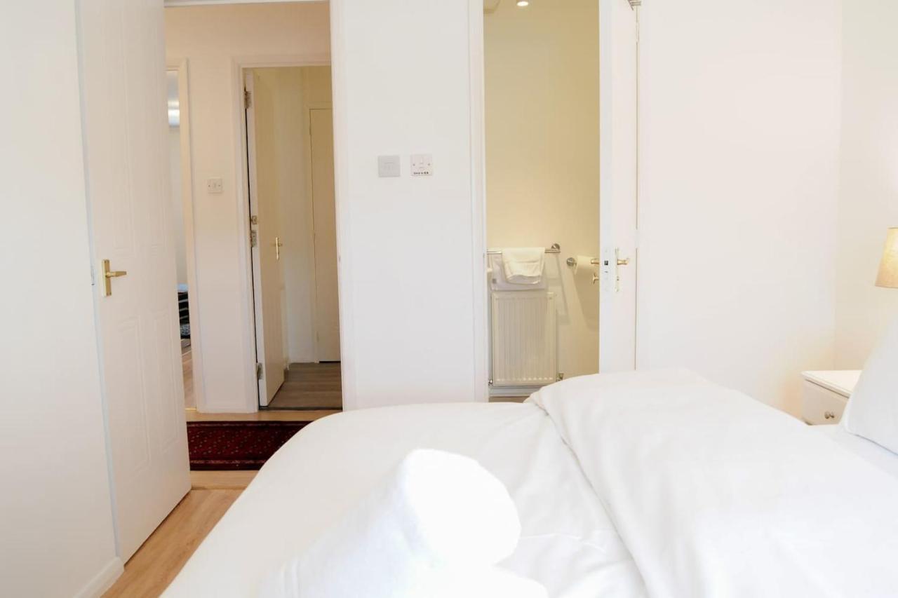 Peaceful And Quiet Apartment In A Bustling City Единбург Екстериор снимка
